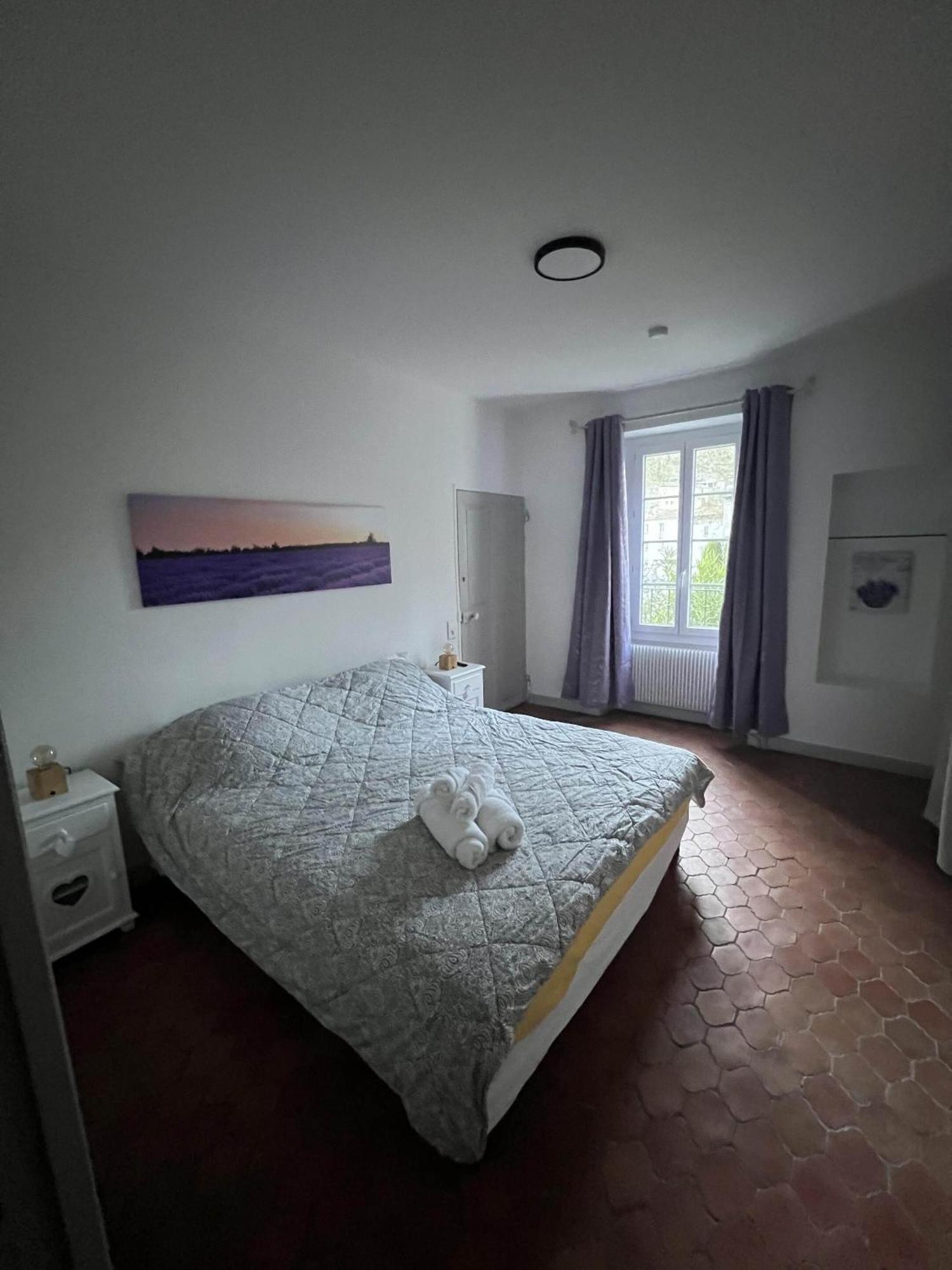La Figuiere Fontaine De Vaucluse Bed and Breakfast Δωμάτιο φωτογραφία