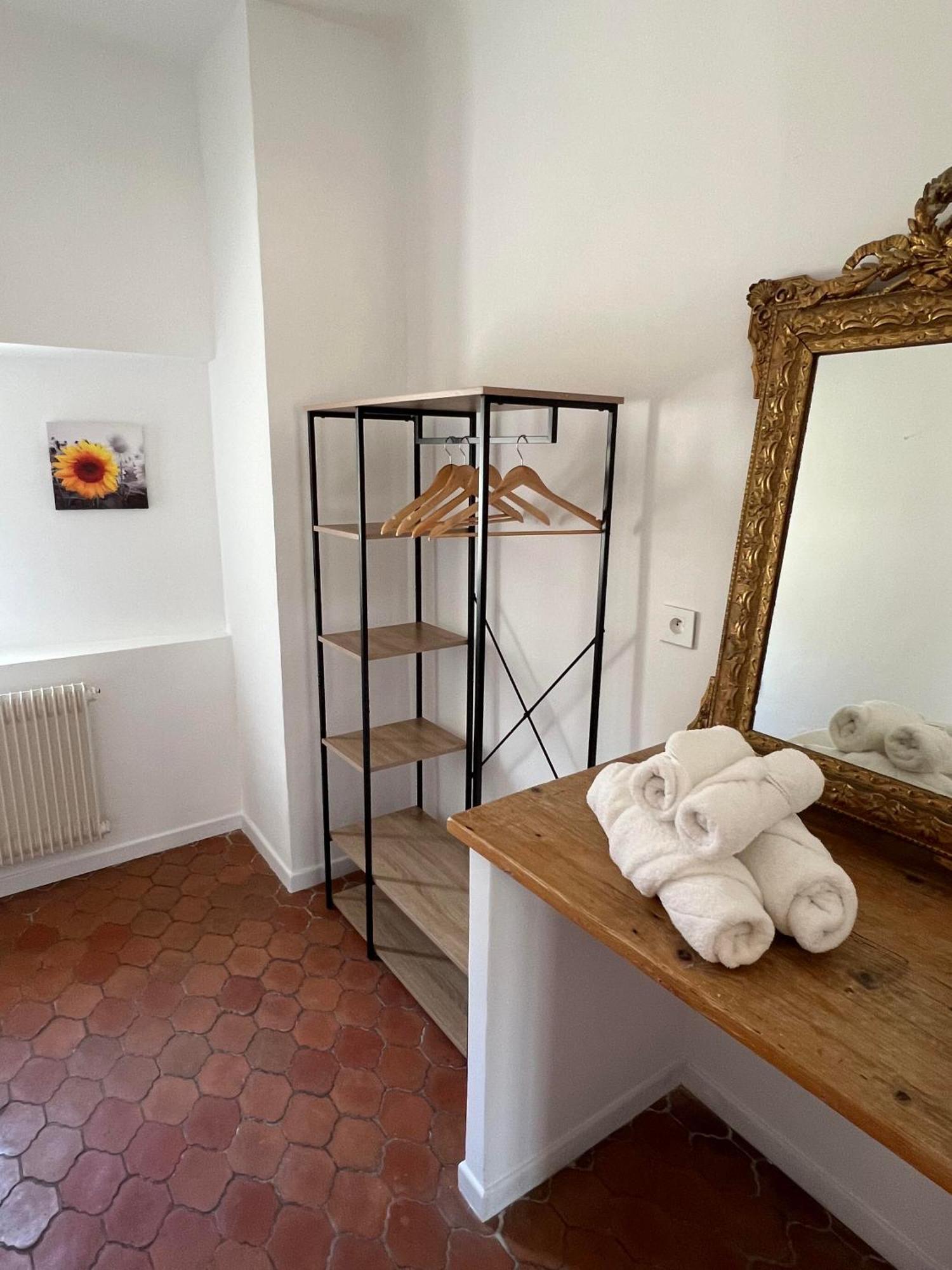 La Figuiere Fontaine De Vaucluse Bed and Breakfast Εξωτερικό φωτογραφία